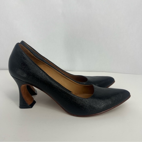 John Fluevlog | Black Textured Heels - Picture 3 of 14